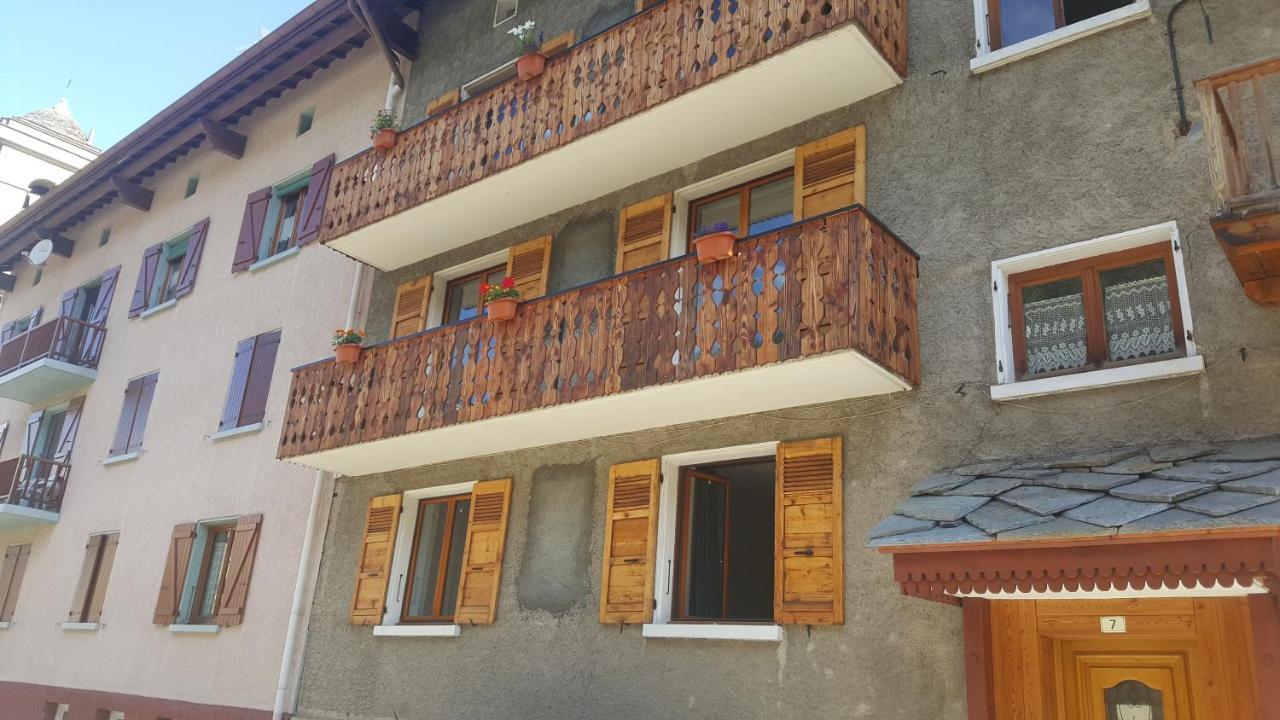 Chambre à louer à la nuitée Lanslebourg-Mont-Cenis Esterno foto